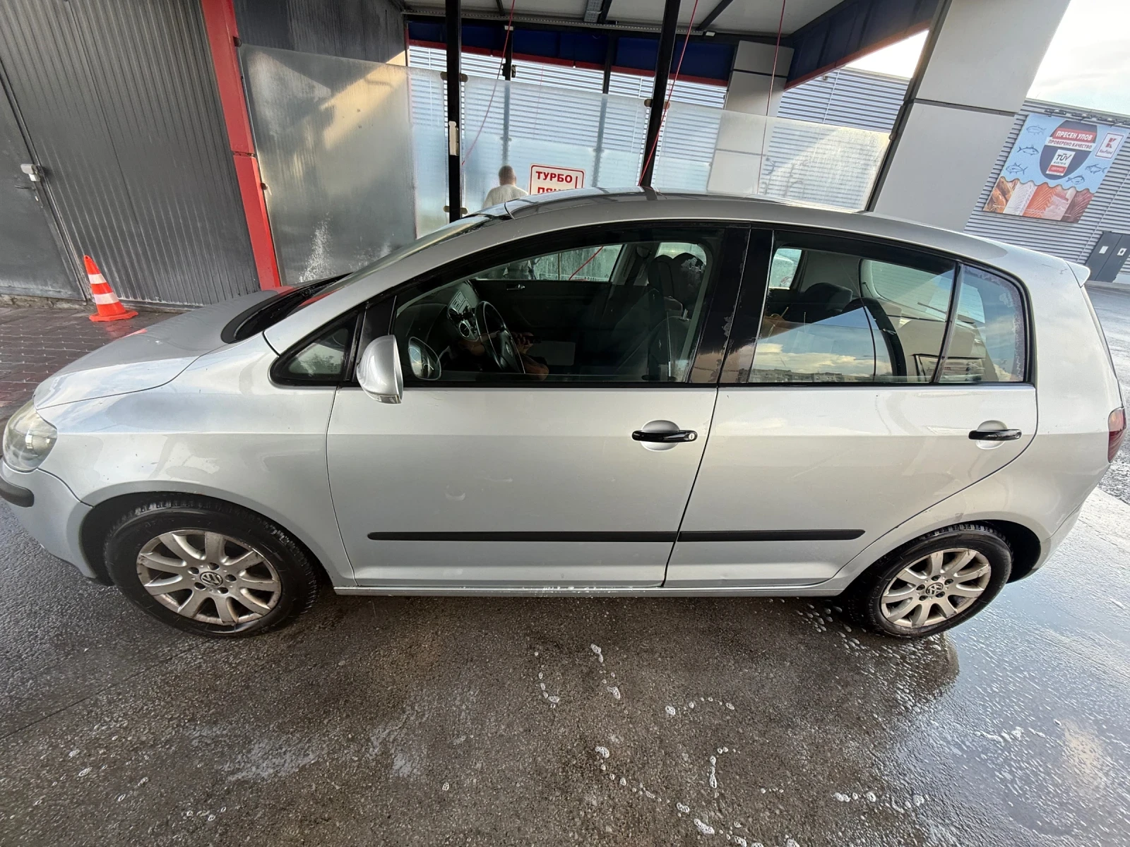 VW Golf Plus, снимка 3 - Автомобили и джипове - 55130700