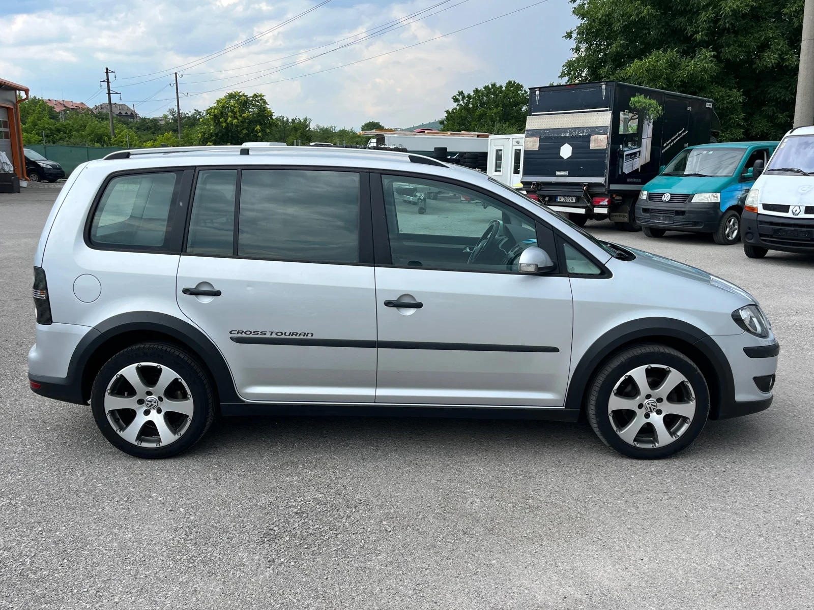 VW Touran CROSS 1.9TDI, снимка 6 - Автомобили и джипове - 55471484