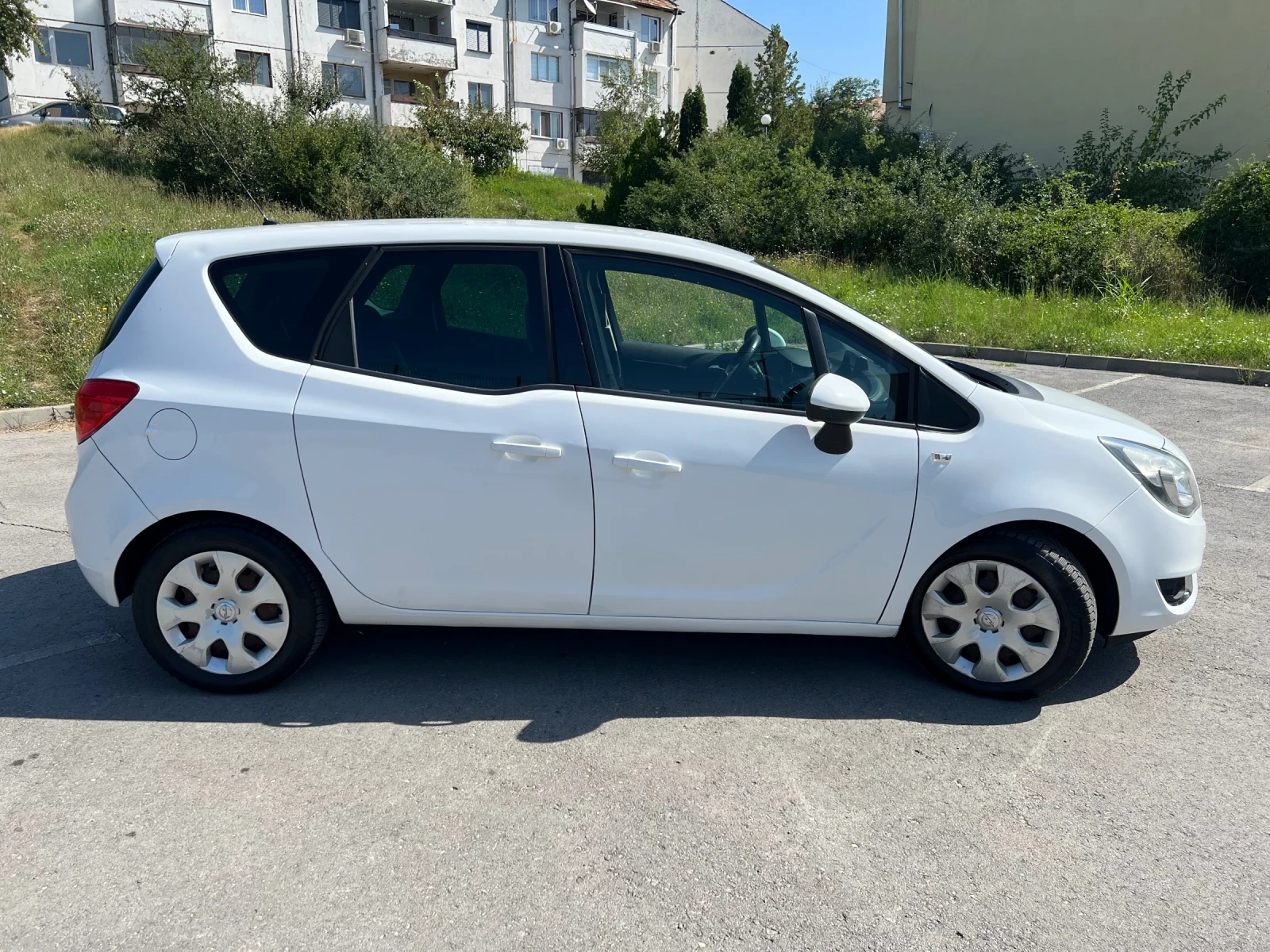 Opel Meriva 1.6CDTI, снимка 3 - Автомобили и джипове - 55977877