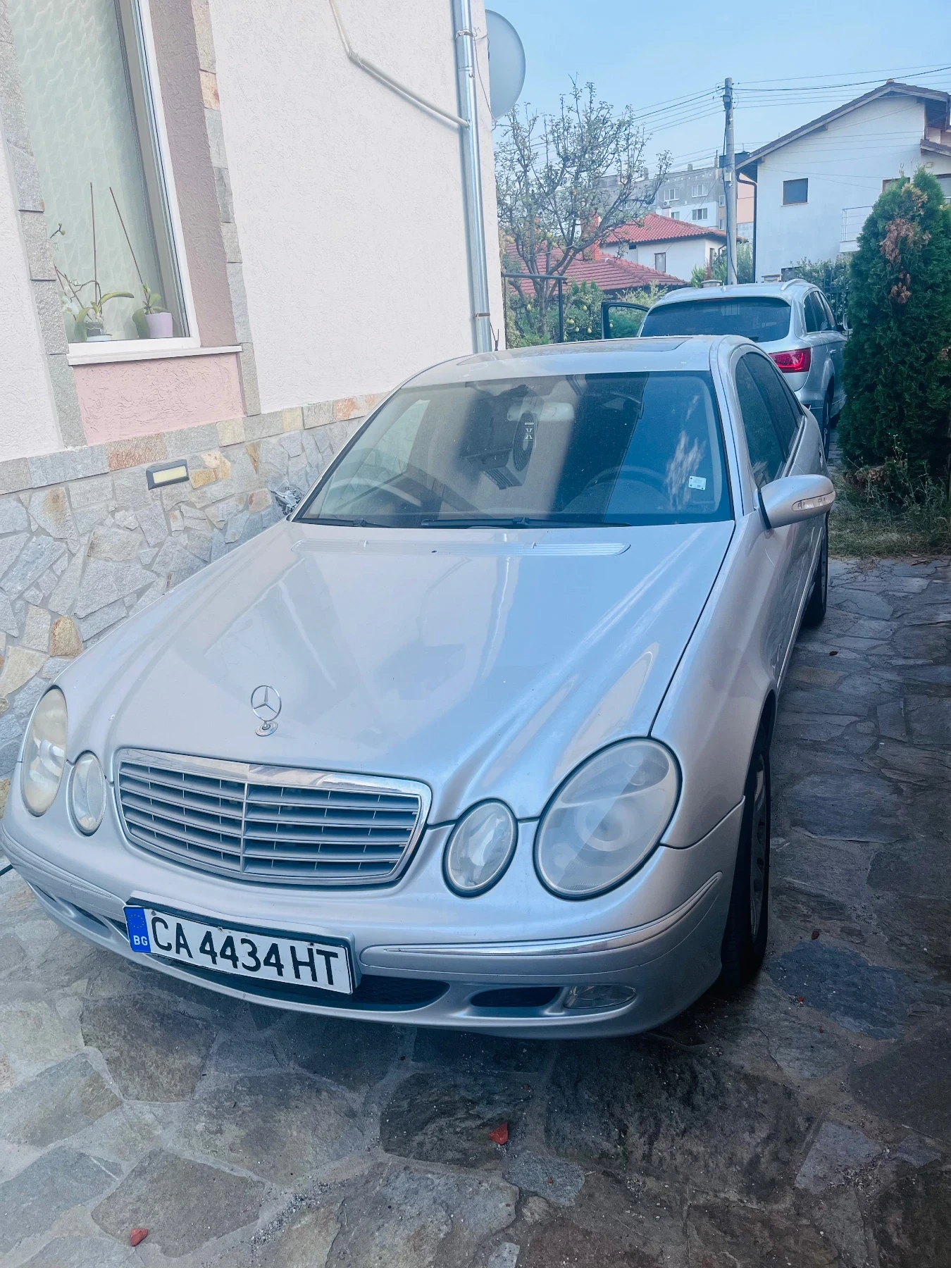 Mercedes-Benz E 270, снимка 2 - Автомобили и джипове - 56076183