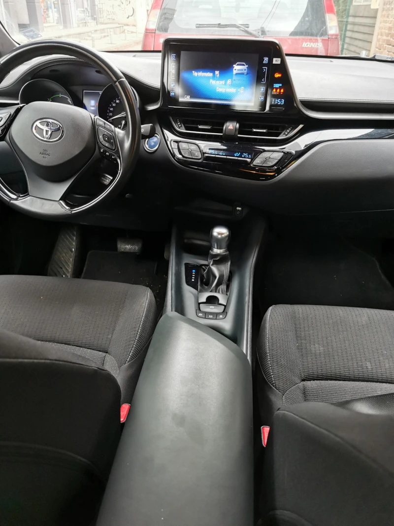 Toyota C-HR 1, 8 hibrid, снимка 10 - Автомобили и джипове - 43998757