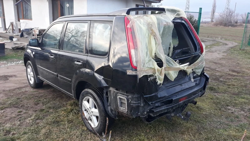 Nissan X-trail 2.2, снимка 4 - Автомобили и джипове - 48303492