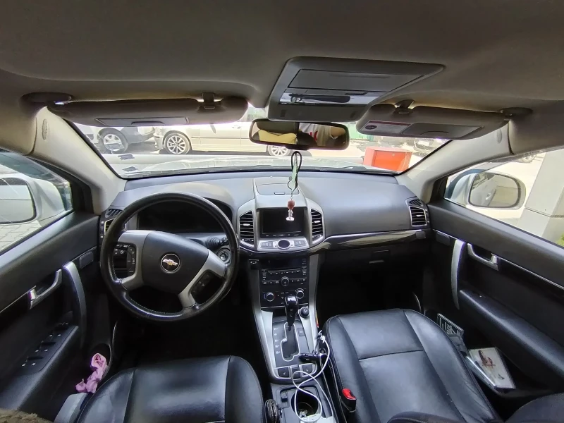 Chevrolet Captiva 2.4 100Anniv.4WD Swiss 7sitzen 167 GPL, снимка 4 - Автомобили и джипове - 52905223