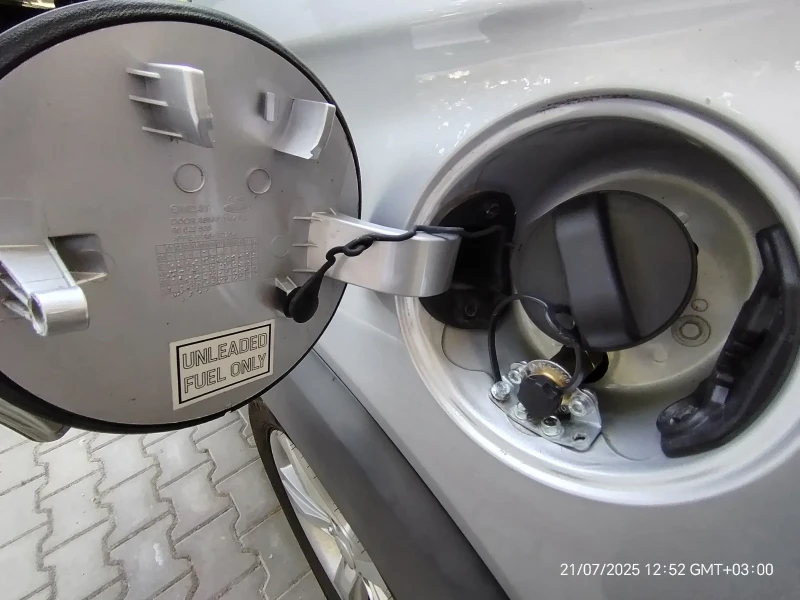 Chevrolet Captiva 2.4 100Anniv.4WD Swiss 7sitzen 167 GPL, снимка 9 - Автомобили и джипове - 52905223