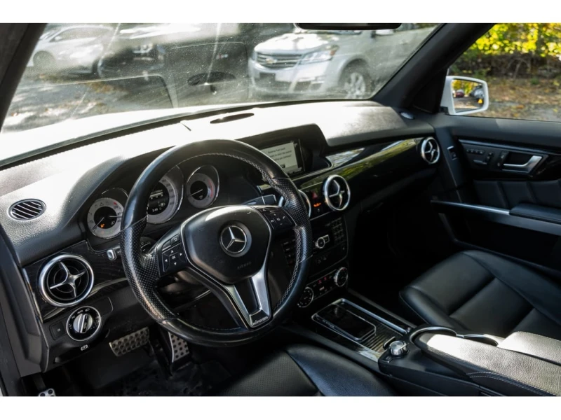 Mercedes-Benz GLK * BlueTec| NoAccident| AMG| Avantgarde+ | Pano| Bl, снимка 9 - Автомобили и джипове - 52772953