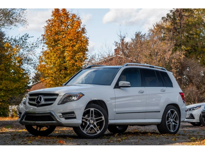 Mercedes-Benz GLK * BlueTec| NoAccident| AMG| Avantgarde+ | Pano| Bl, снимка 2 - Автомобили и джипове - 52772953