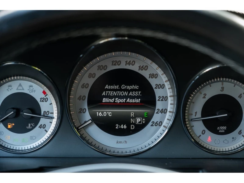 Mercedes-Benz GLK * BlueTec| NoAccident| AMG| Avantgarde+ | Pano| Bl, снимка 17 - Автомобили и джипове - 52772953