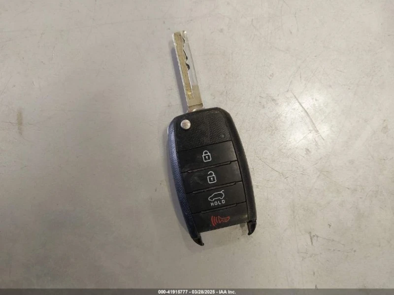 Kia Sorento 2.4L I-4 DI, DOHC, VVT, 185HP Front Wheel Drive, снимка 3 - Автомобили и джипове - 53135388