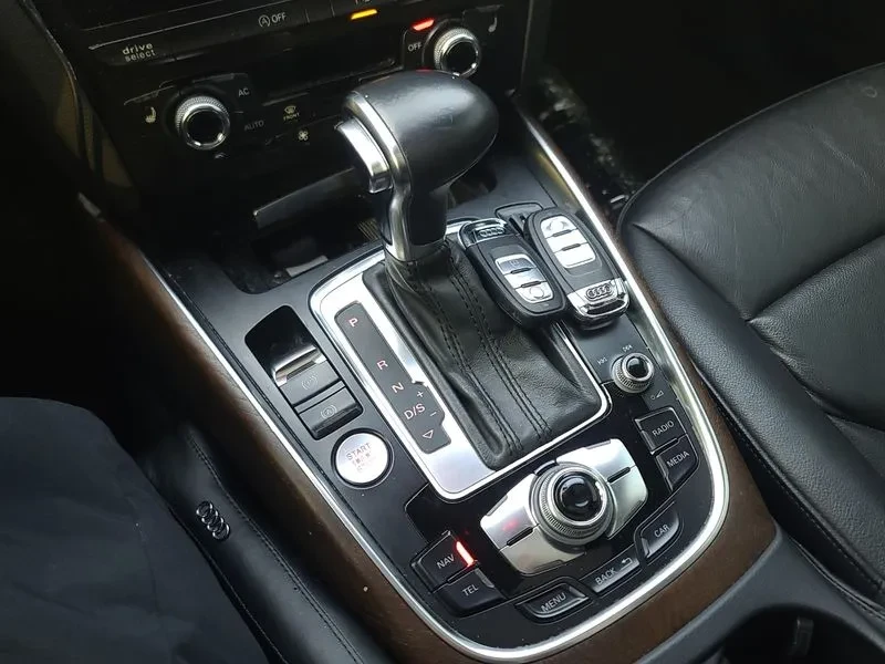 Audi Q5 3.0 TDI Quattro, снимка 8 - Автомобили и джипове - 55129966