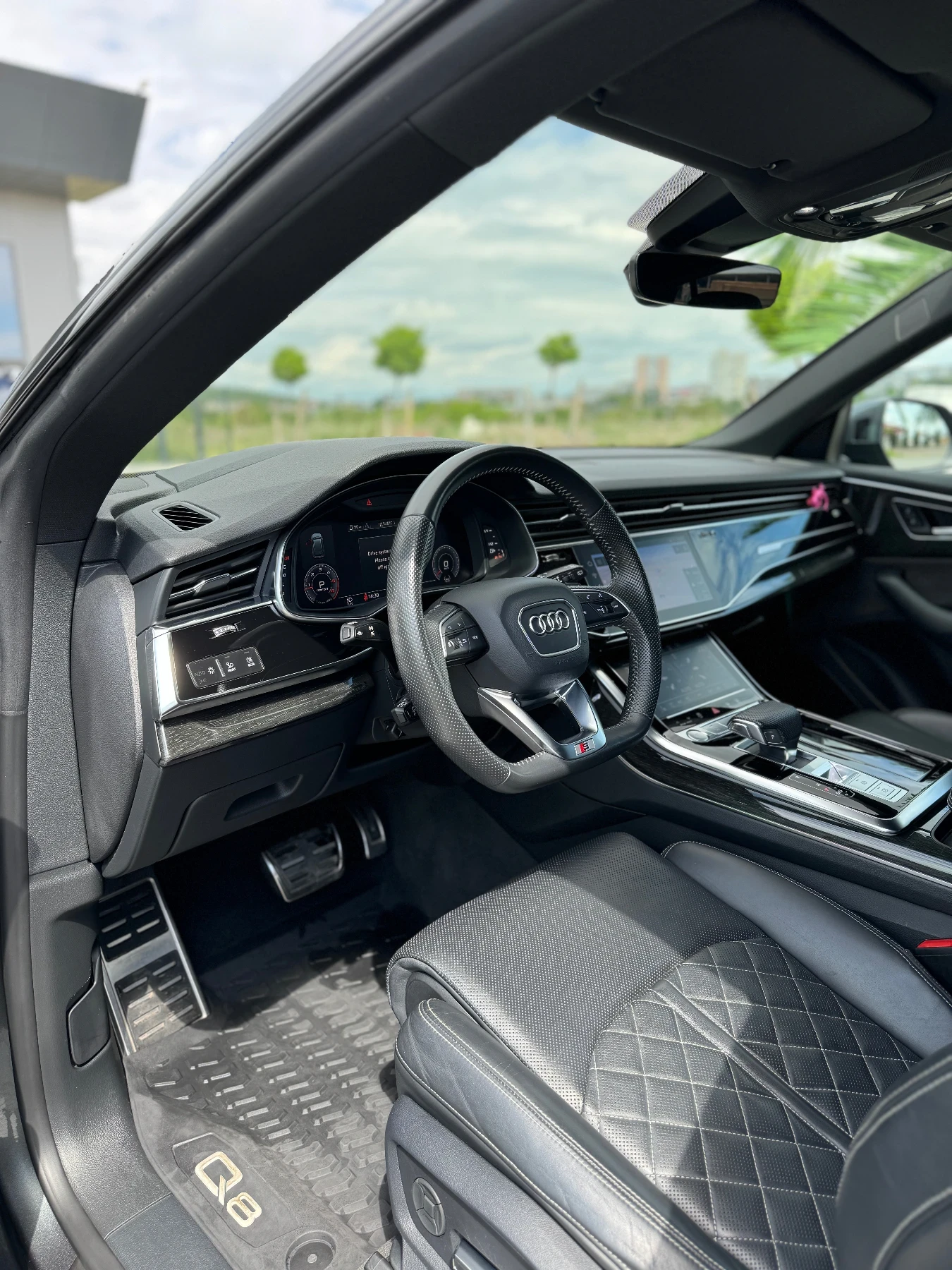 Audi Q8 50 TDI S-Line - изображение 7
