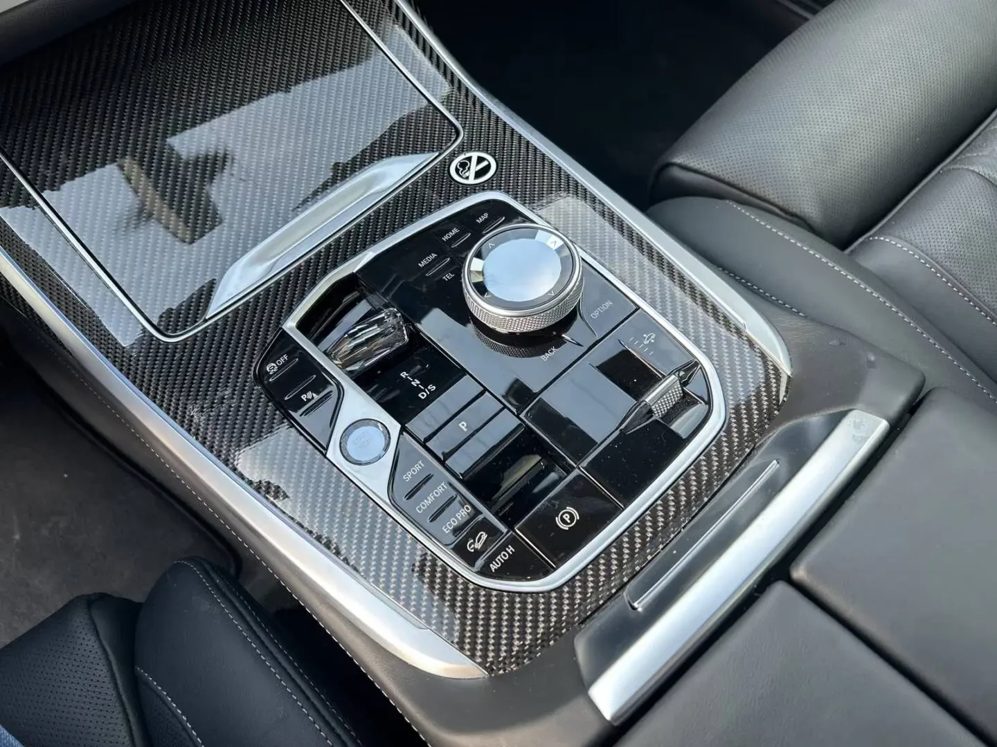 BMW X7 M60i xDrive = M-Sport Pro = Гаранция, снимка 9 - Автомобили и джипове - 53902668