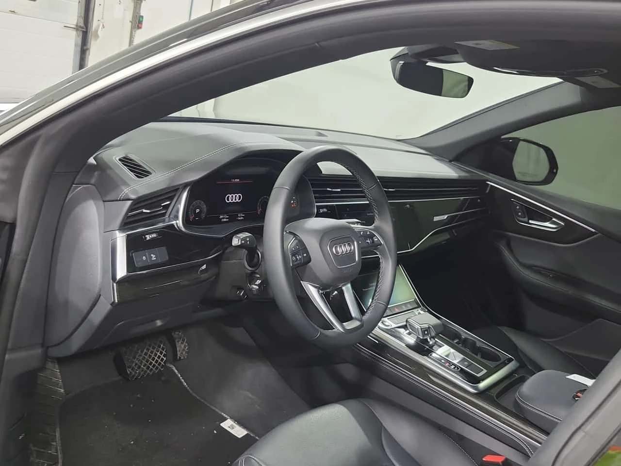 Audi Q8 | Progressiv | DISTRONIC | 360 | ПОДГРЕВ | , снимка 5 - Автомобили и джипове - 54459799