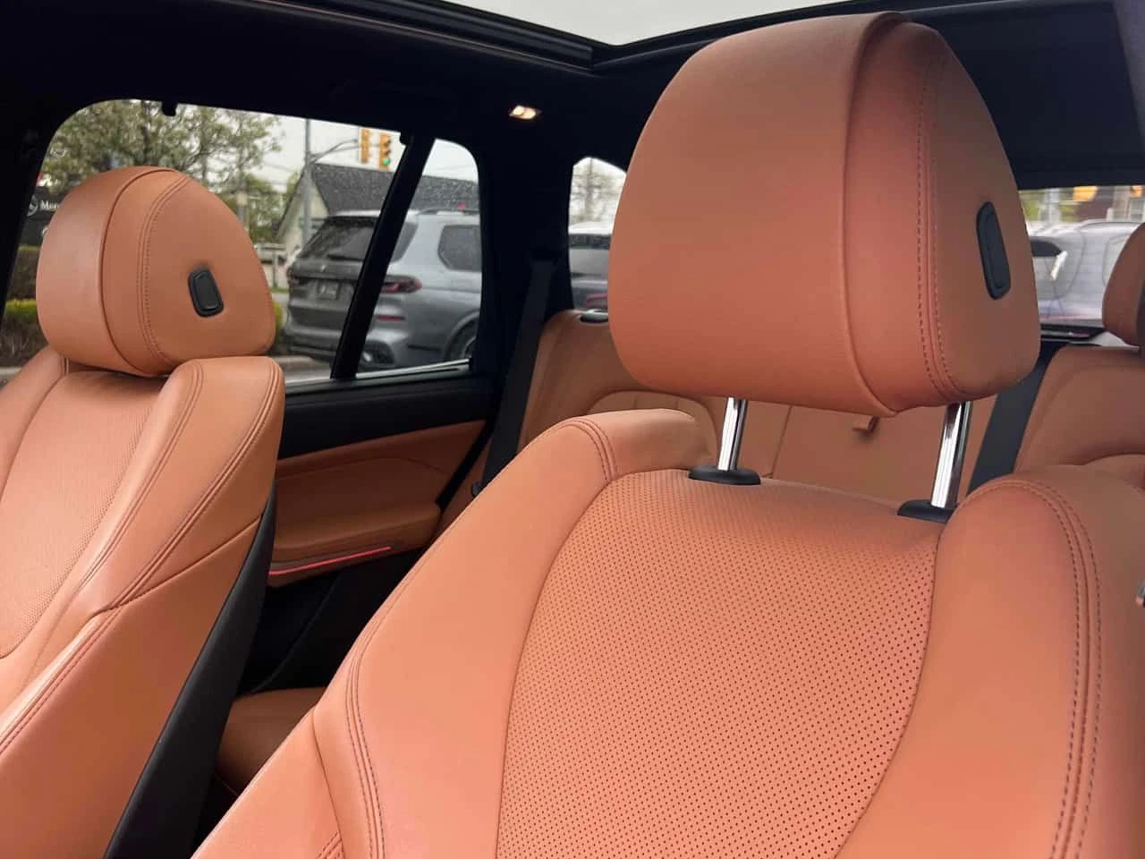 BMW X5 * xDrive40i * ПОДГРЕВИ * ПАНО * 2 КЛЮЧА * CARFAX *, снимка 10 - Автомобили и джипове - 54755337