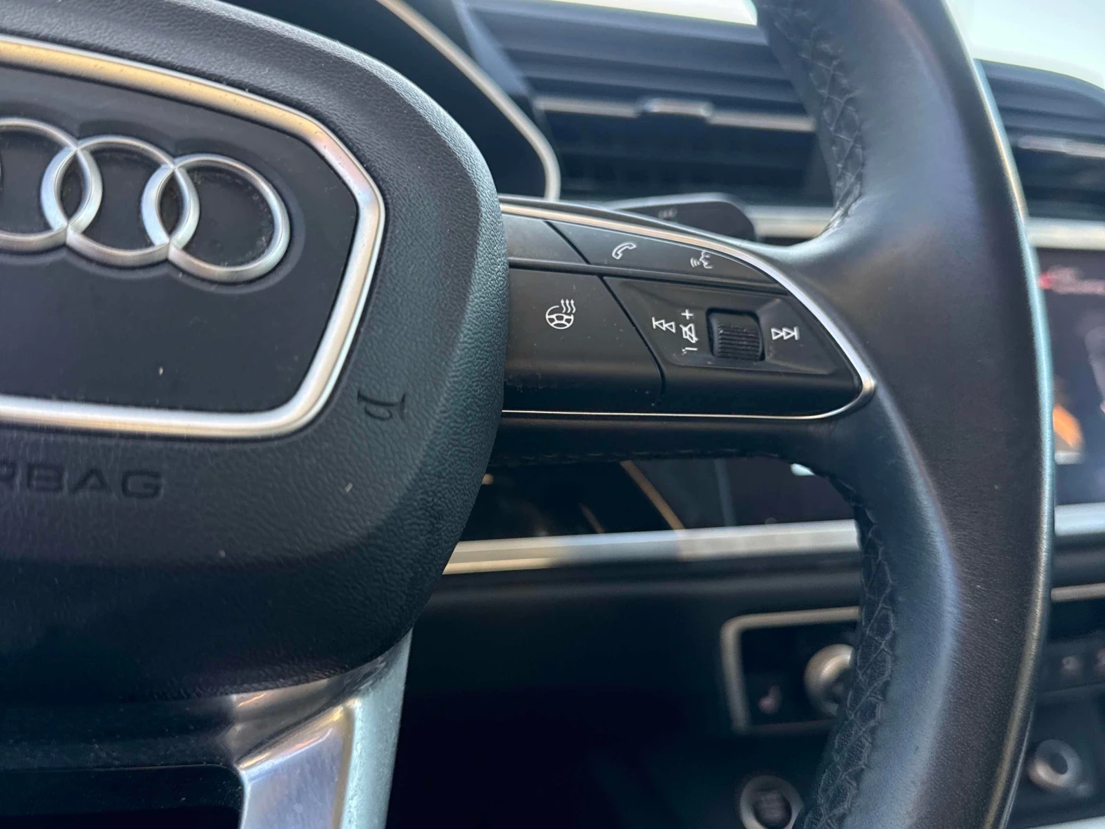 Audi Q3 * АВТОКРЕДИТ * ГЛАВНО ПРЕДСТАВИТЕЛСТВО, снимка 14 - Автомобили и джипове - 56130555