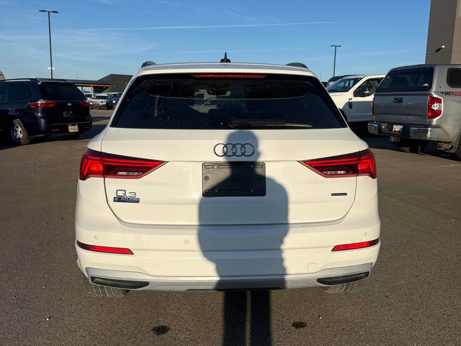 Audi Q3 * АВТОКРЕДИТ * ГЛАВНО ПРЕДСТАВИТЕЛСТВО, снимка 5 - Автомобили и джипове - 56130555