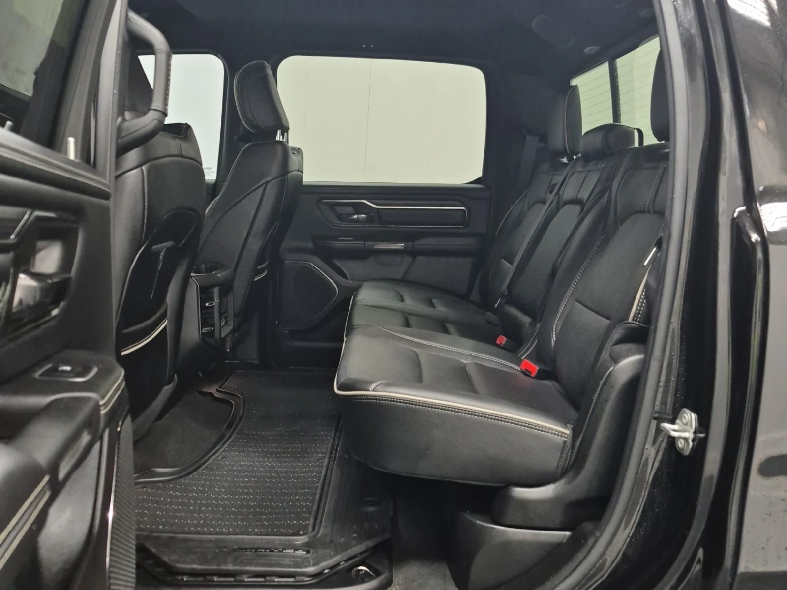Dodge RAM 1500 * 5.7L V8 * LIMITED CREW CAB SHORT BED * CARFAX * , снимка 10 - Автомобили и джипове - 56159624