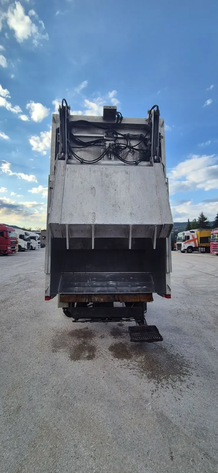 Iveco 35s15 Сметосъбиращ, Клима, Евро 5, снимка 8 - Бусове и автобуси - 55166081