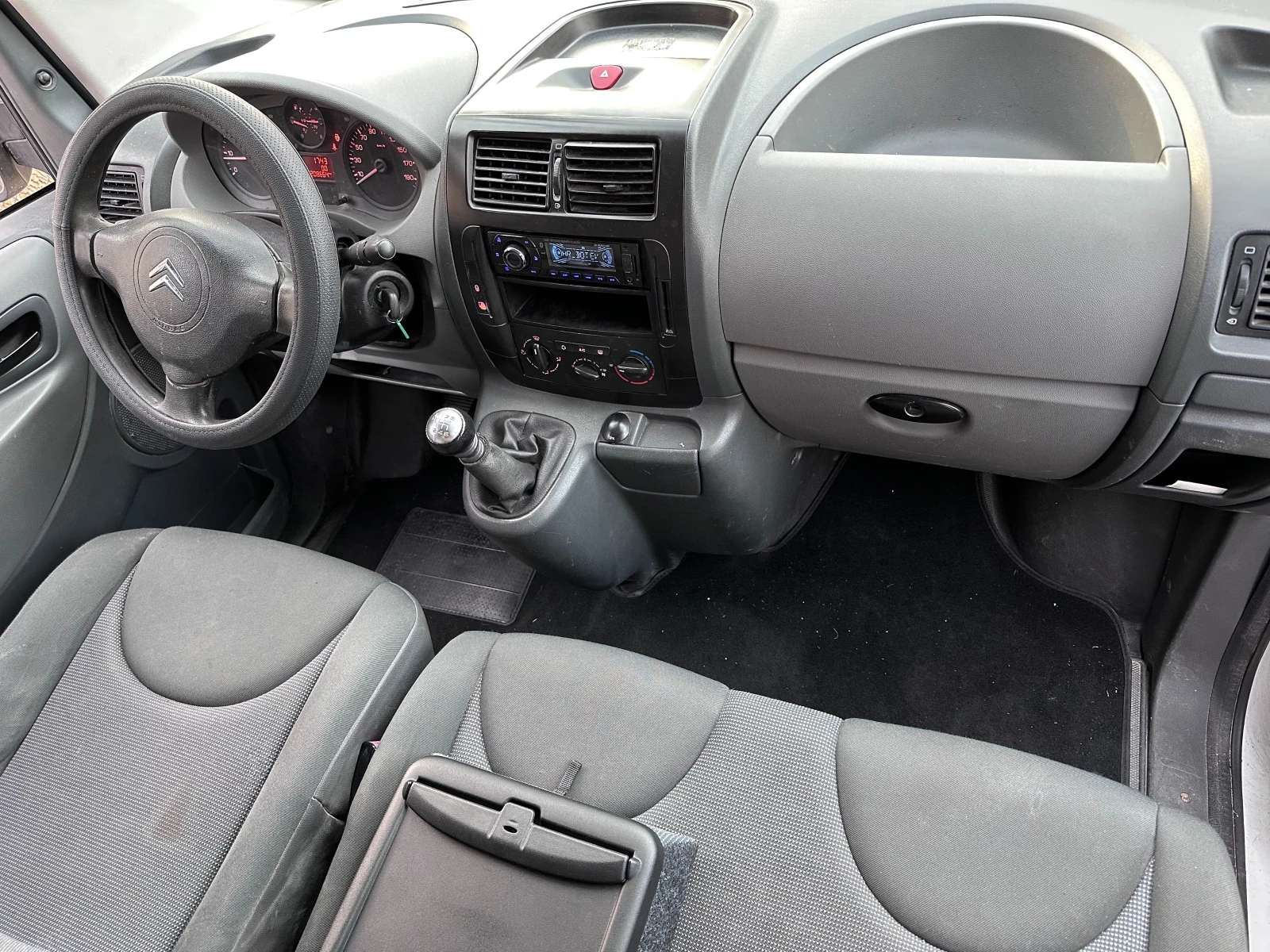 Citroen Jumpy 2.0 HDI, снимка 4 - Бусове и автобуси - 54909095