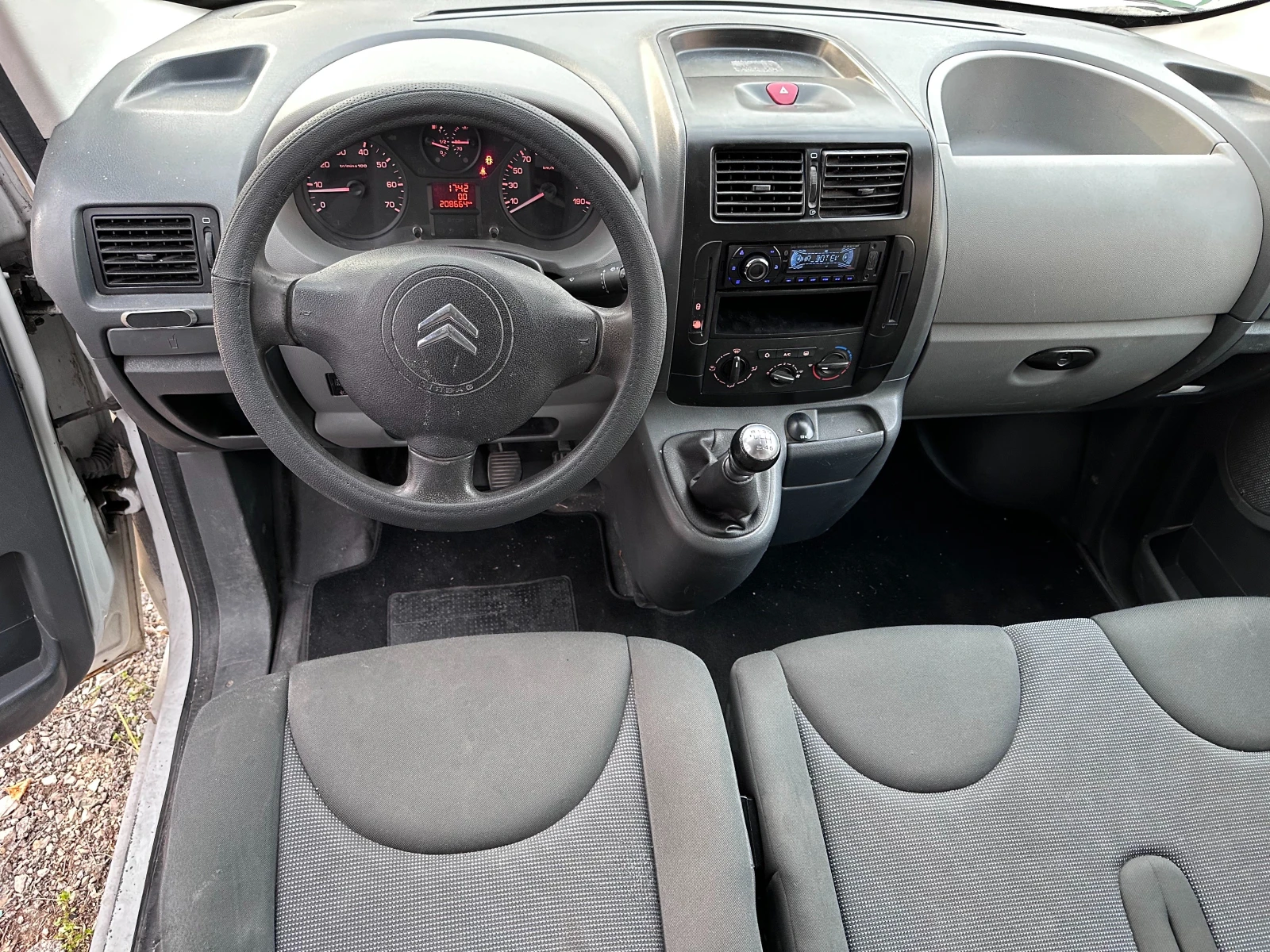 Citroen Jumpy 2.0 HDI, снимка 3 - Бусове и автобуси - 54909095