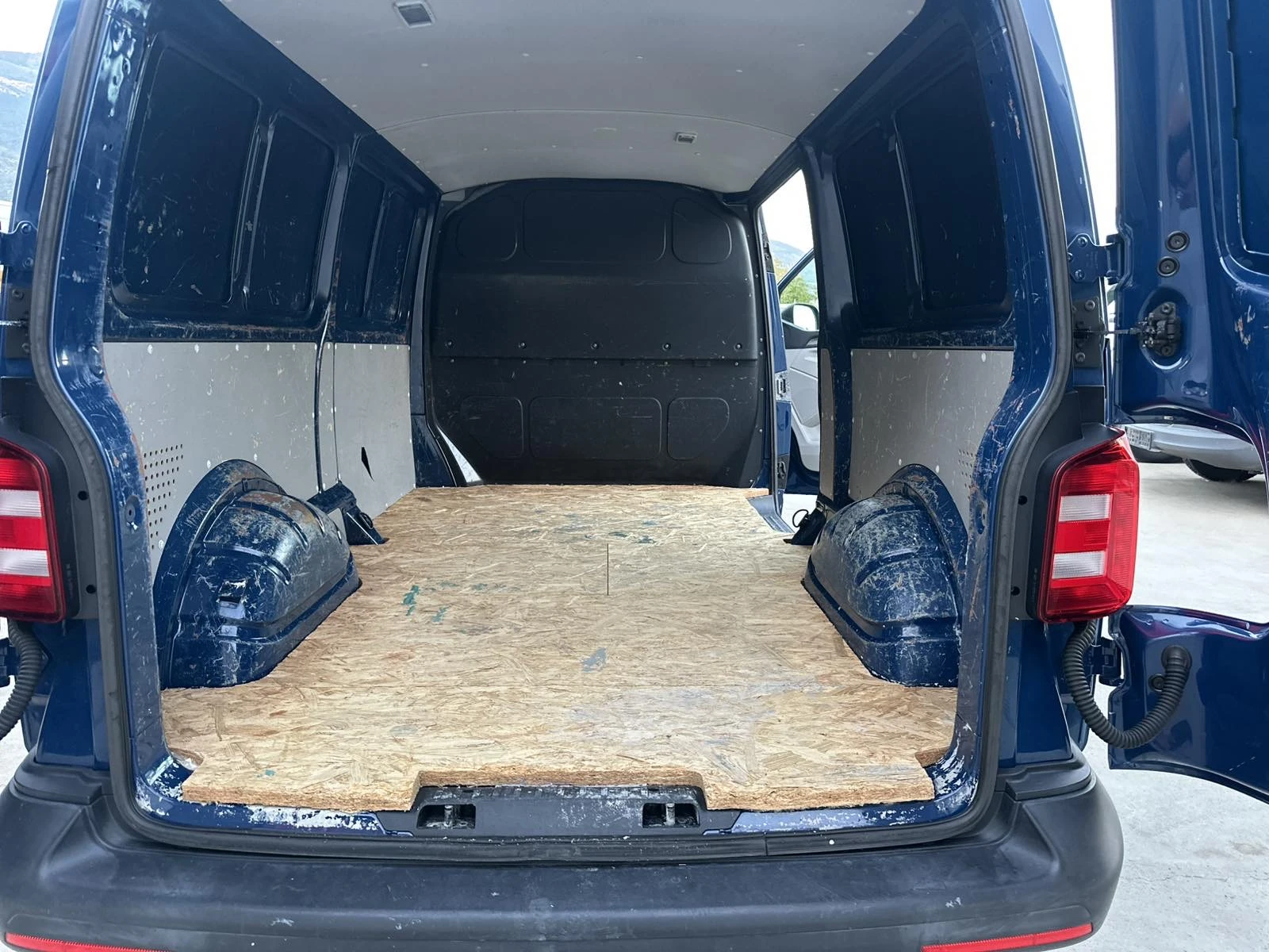 VW Transporter T6!LONG!FULL!EURO6!ТОП!, снимка 8 - Бусове и автобуси - 55743579