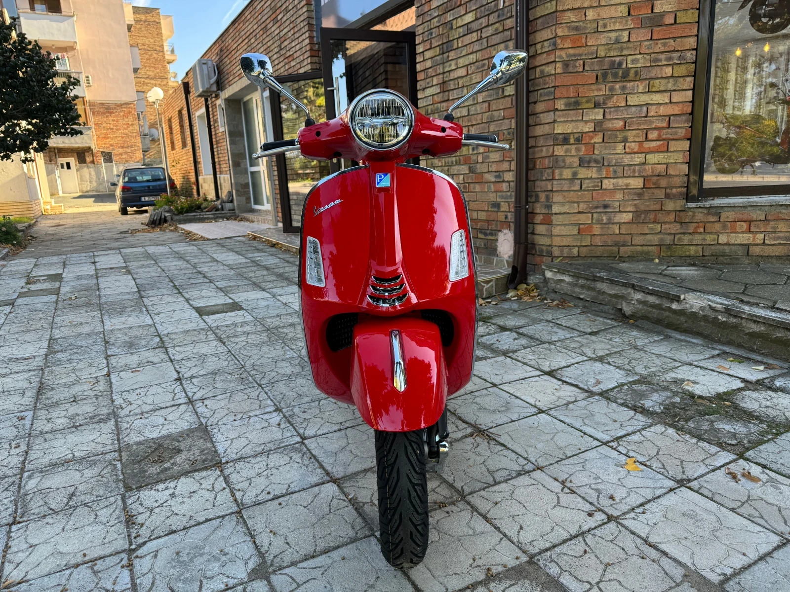 Vespa GTS 300 Super Rosso - изображение 8