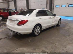 Mercedes-Benz C 300 * 4MATIC * CARFAX * БЕЗ ПЪРВОНАЧАЛНА ВНОСКА, снимка 4