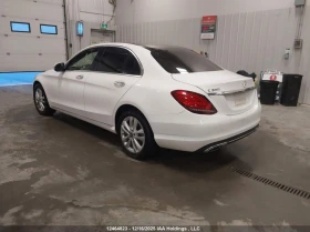 Mercedes-Benz C 300 * 4MATIC * CARFAX * БЕЗ ПЪРВОНАЧАЛНА ВНОСКА, снимка 3