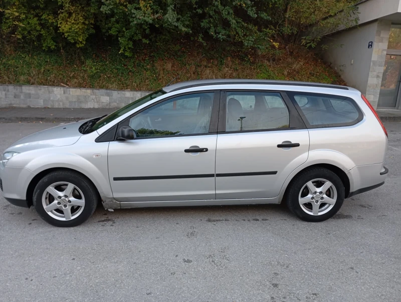 Ford Focus 1.6 i , снимка 3 - Автомобили и джипове - 48851954