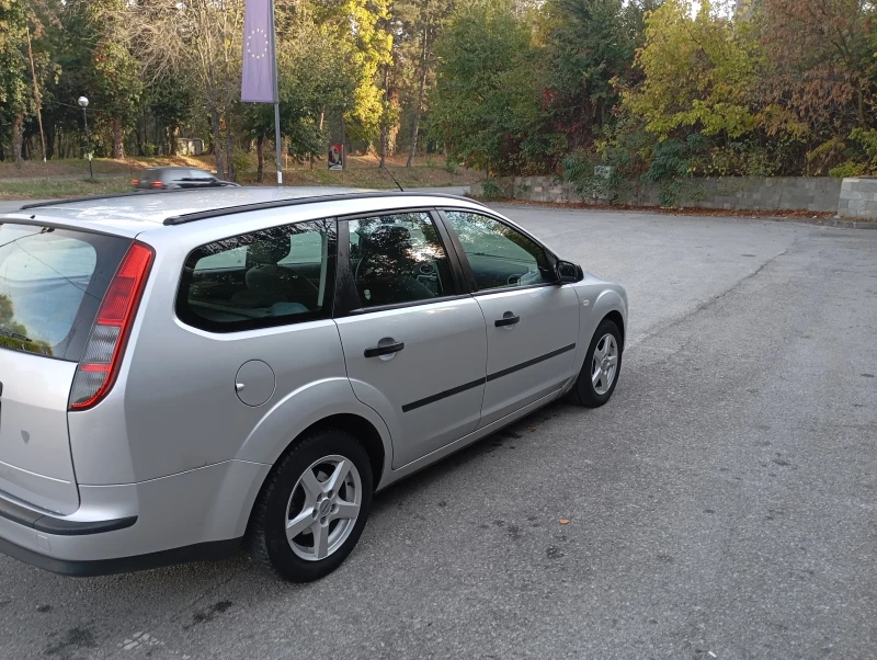 Ford Focus 1.6 i , снимка 6 - Автомобили и джипове - 48851954