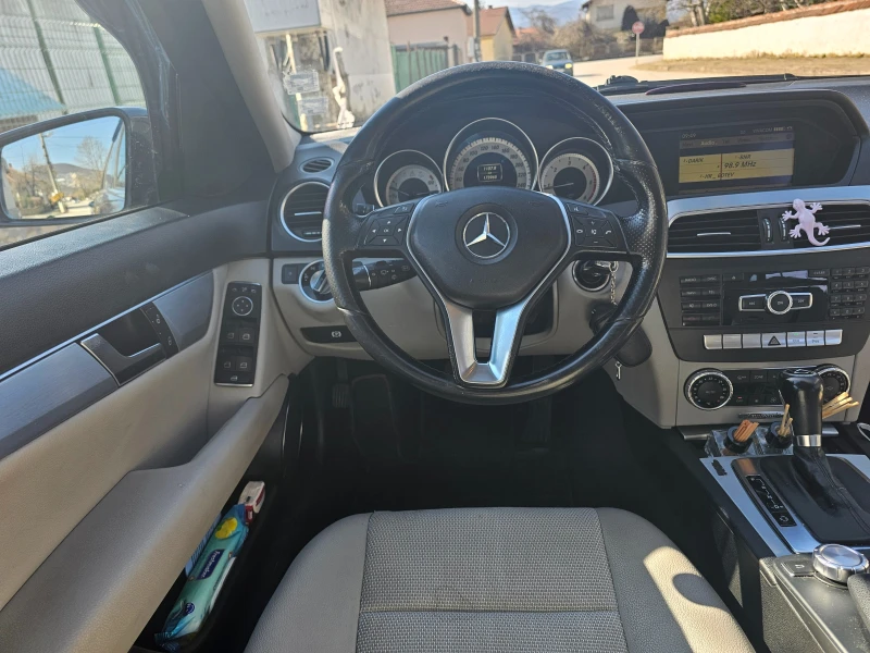 Mercedes-Benz C 220 ОБСЛУЖЕН!, снимка 9 - Автомобили и джипове - 49230039