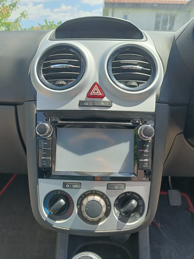 Opel Corsa, снимка 15 - Автомобили и джипове - 52419209