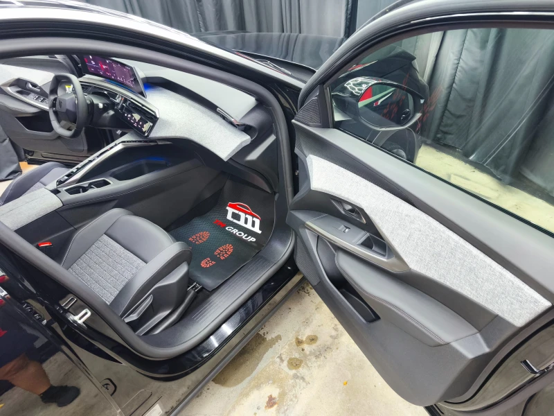 Peugeot 5008 1.2 145k.c AUTOMATIC Allure NAVI* CAM360* KEYLESS*, снимка 12 - Автомобили и джипове - 50904096