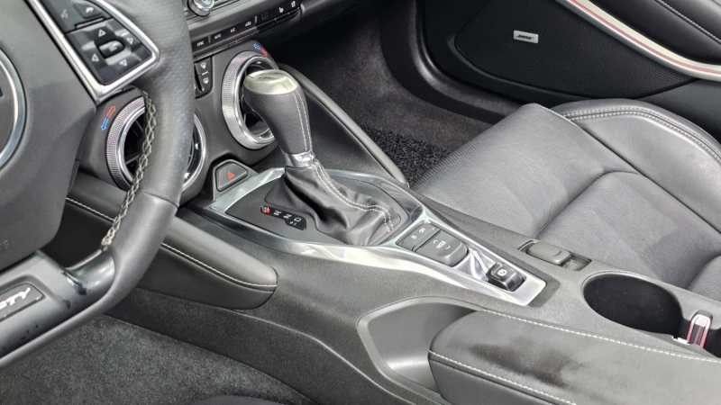 Chevrolet Camaro S6 6.2 V8, снимка 8 - Автомобили и джипове - 51903263