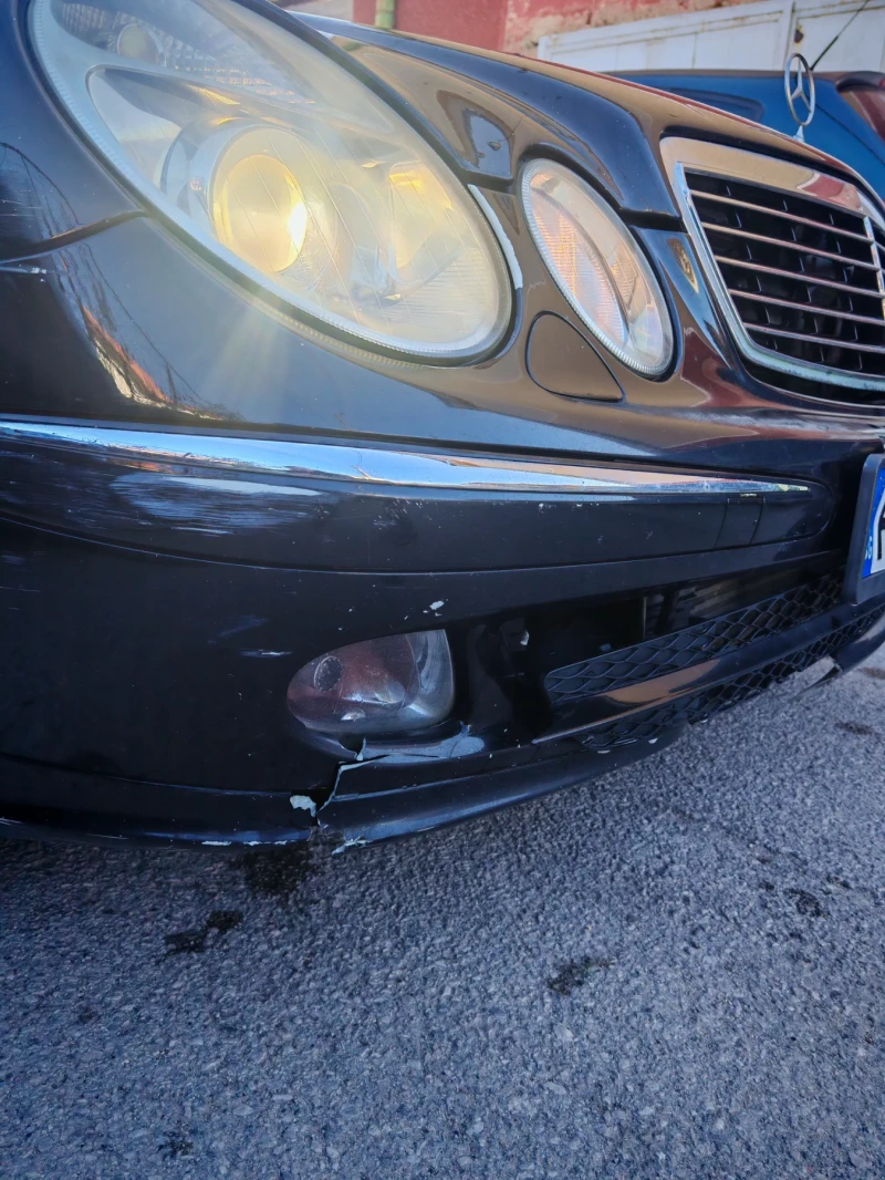 Mercedes-Benz E 270 Комби, снимка 3 - Автомобили и джипове - 52263647