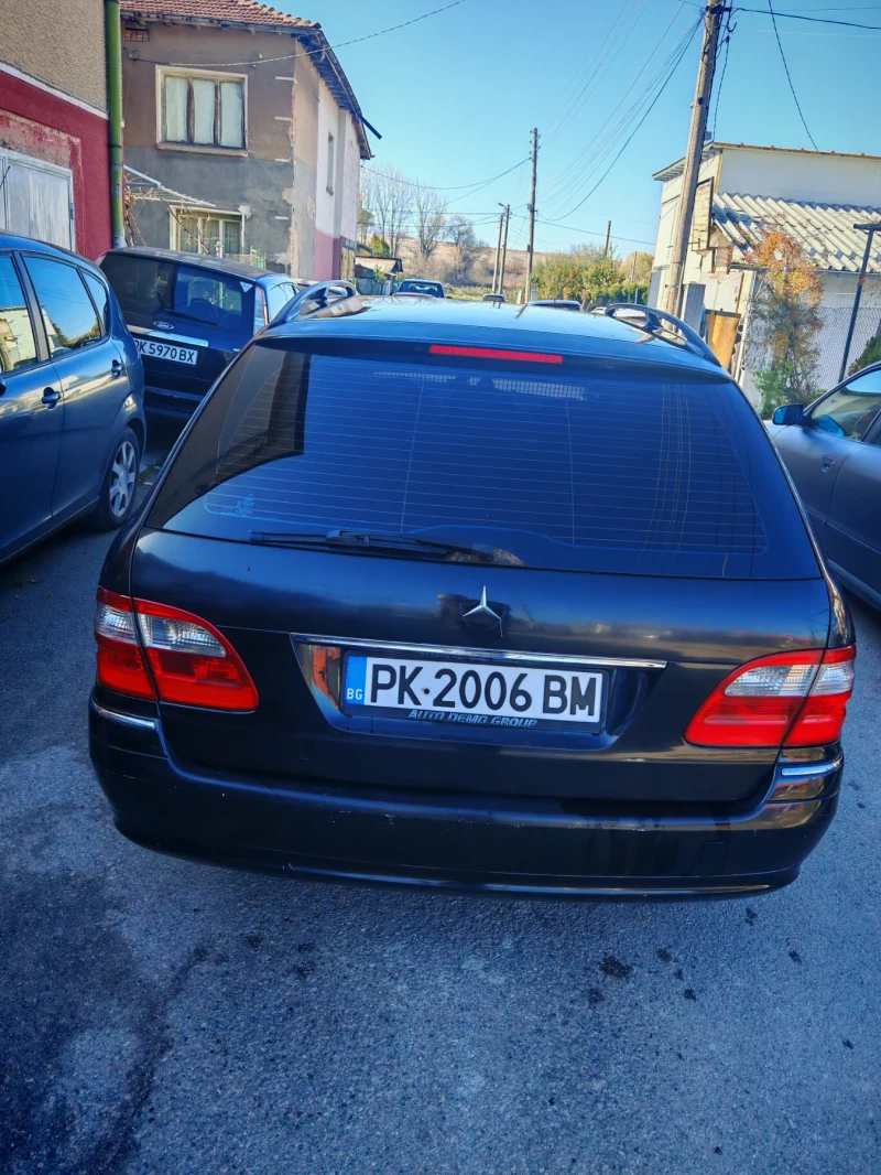 Mercedes-Benz E 270 Комби, снимка 7 - Автомобили и джипове - 52263647