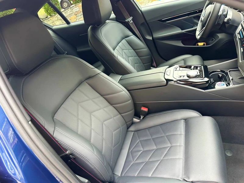 BMW 520 M PRO/Iconic Glow/Individual/Bowers&Willkins/Soft, снимка 12 - Автомобили и джипове - 52541313