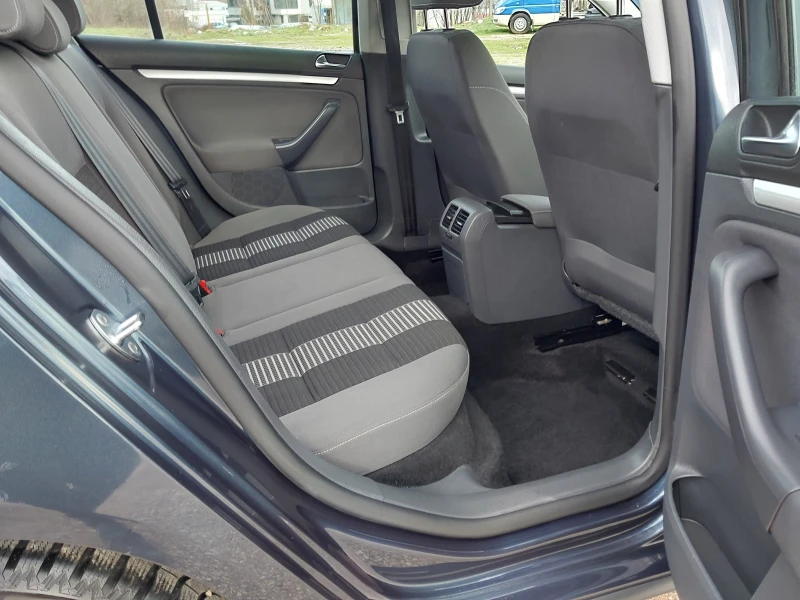 VW Golf 1.4- 80кс., снимка 10 - Автомобили и джипове - 52733453