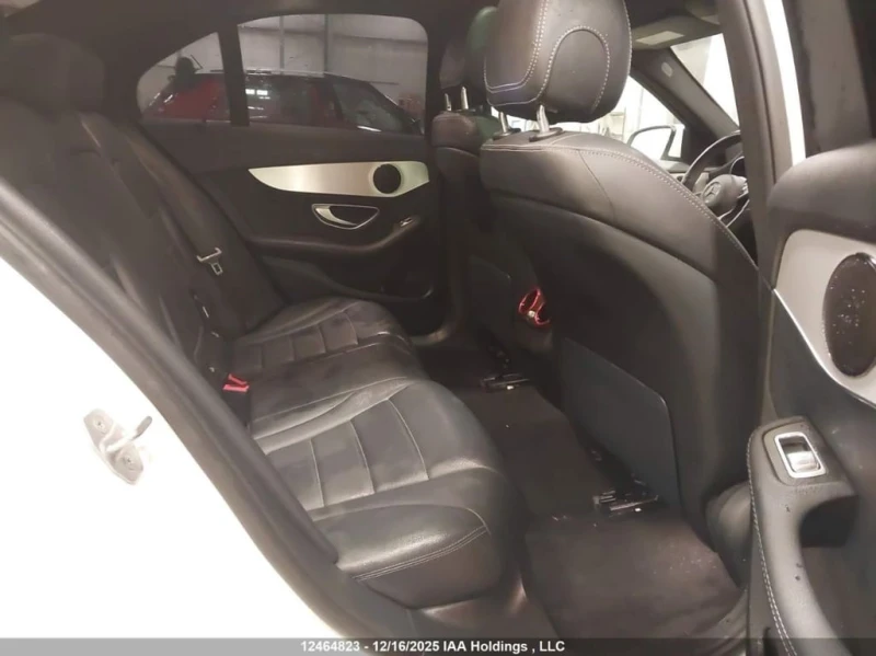 Mercedes-Benz C 300 * 4MATIC * CARFAX * БЕЗ ПЪРВОНАЧАЛНА ВНОСКА, снимка 8 - Автомобили и джипове - 52921355