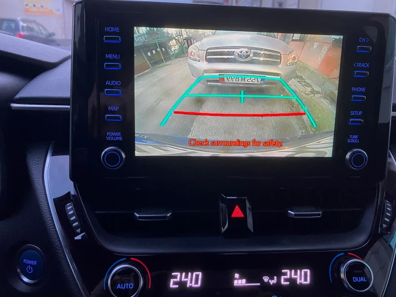 Toyota Corolla 1.8 Hybrid Гаранция до 2029 г., снимка 14 - Автомобили и джипове - 52959069