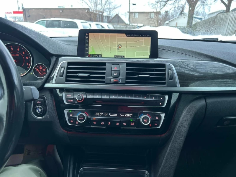 BMW 330 XDRIVE * ПЪЛЕН М ПАКЕТ* 8ZF* B48* , снимка 9 - Автомобили и джипове - 53380960