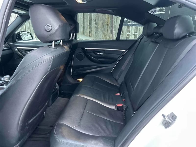 BMW 330 XDRIVE * ПЪЛЕН М ПАКЕТ* 8ZF* B48* , снимка 12 - Автомобили и джипове - 53380960