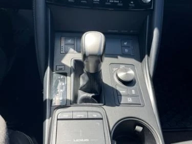 Lexus IS CARFAX * * АВТО КРЕДИТ - 51500 лв. - 34505159 | Car24.bg