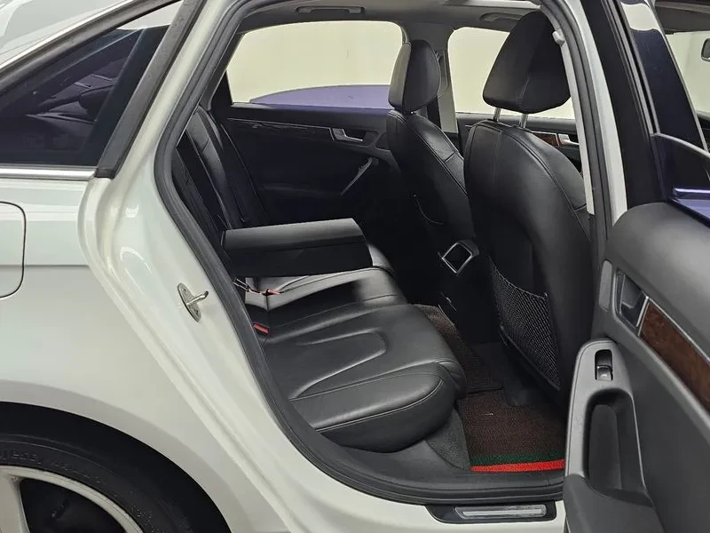 Audi A4 2.0 TFSI Quattro, снимка 12 - Автомобили и джипове - 54550850