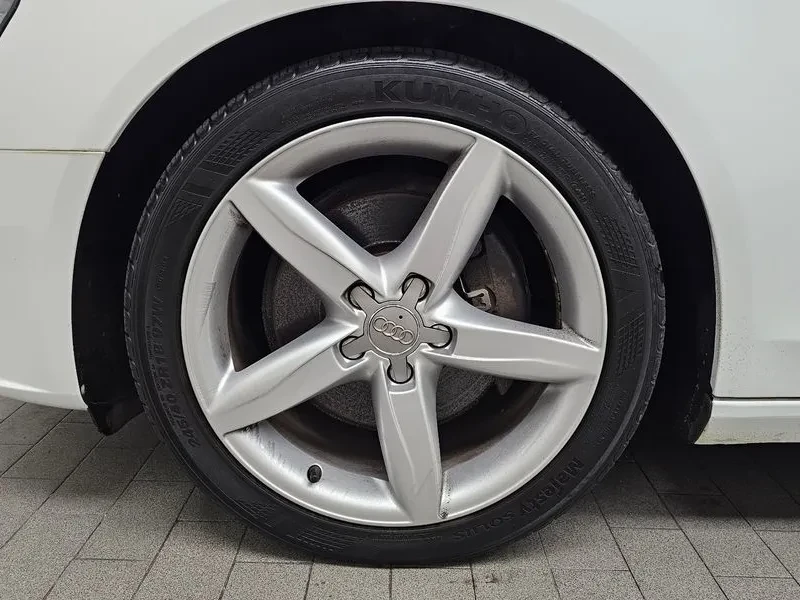 Audi A4 2.0 TFSI Quattro, снимка 5 - Автомобили и джипове - 54550850