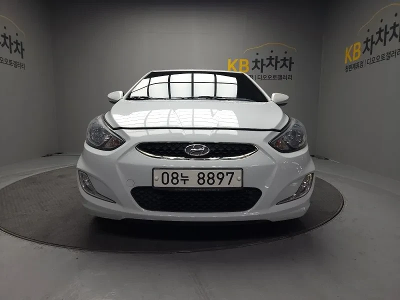 Hyundai Accent (New Model) 1.4 Vvt Modern, снимка 3 - Автомобили и джипове - 54937646