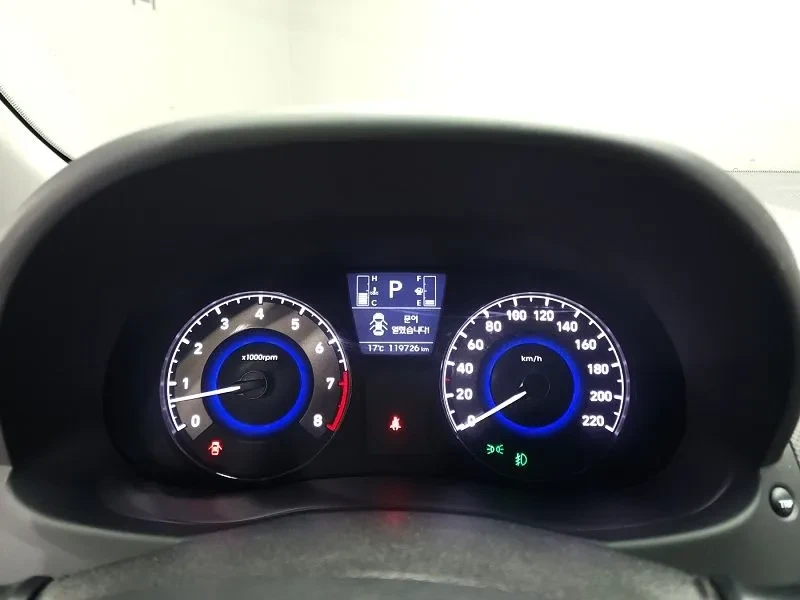 Hyundai Accent (New Model) 1.4 Vvt Modern, снимка 6 - Автомобили и джипове - 54937646