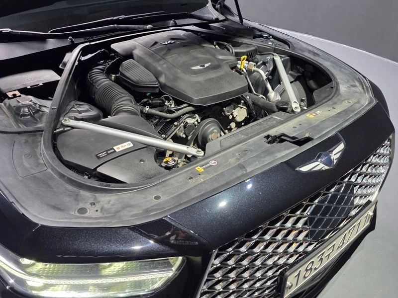 Genesis G90 3.8 Automatic, снимка 17 - Автомобили и джипове - 55606074
