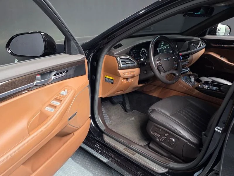Genesis G90 3.8 Automatic, снимка 5 - Автомобили и джипове - 55606074