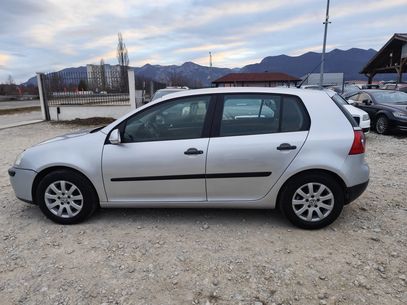 VW Golf 1.9 дизел 105 кс. Италия - изображение 8