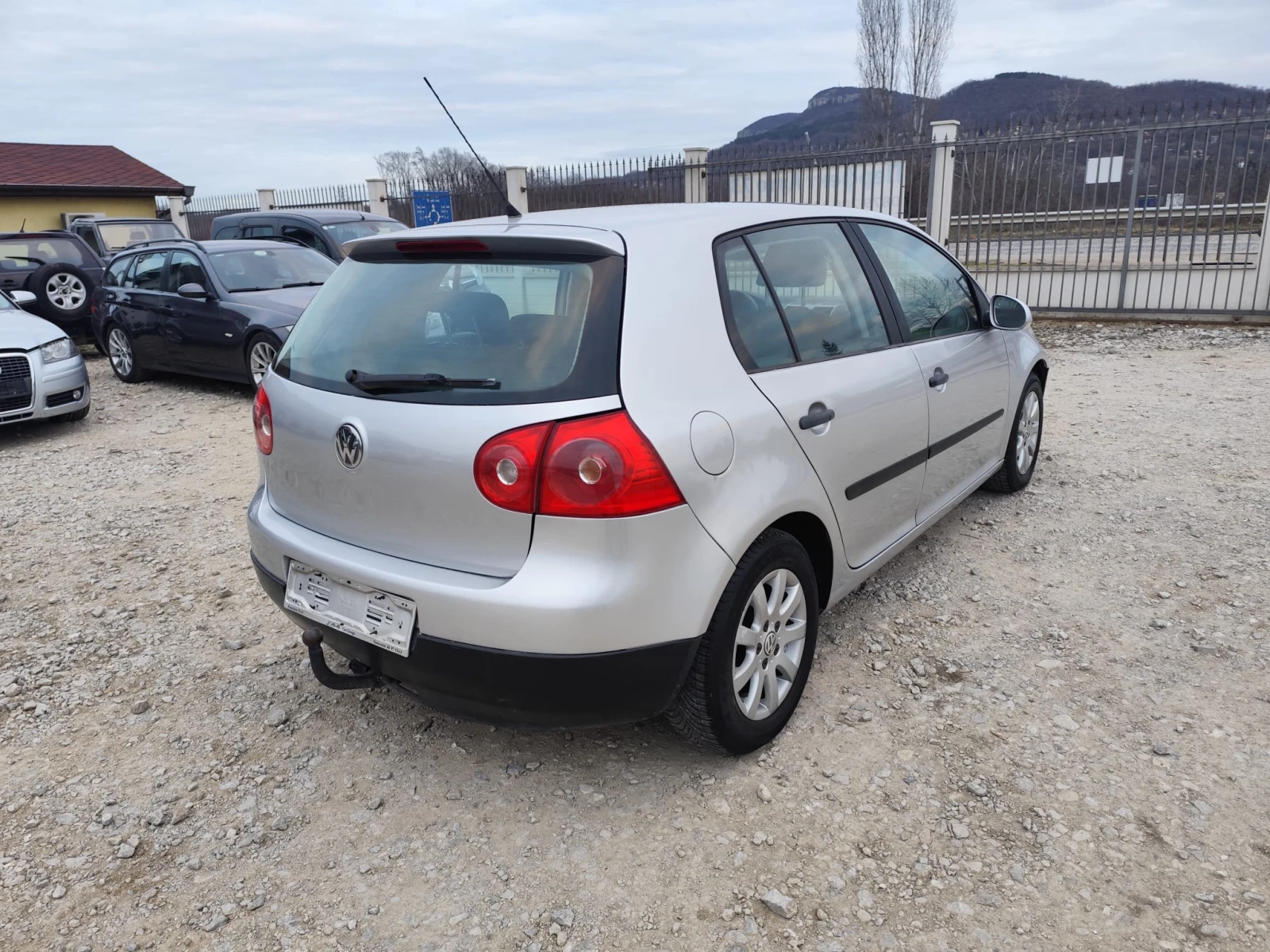 VW Golf 1.9 дизел 105 кс. Италия - изображение 5